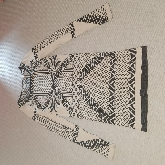 Free People Size Medium/Large  Long Sleeve Body Con Dress Black and Creem - Picture 11 of 11